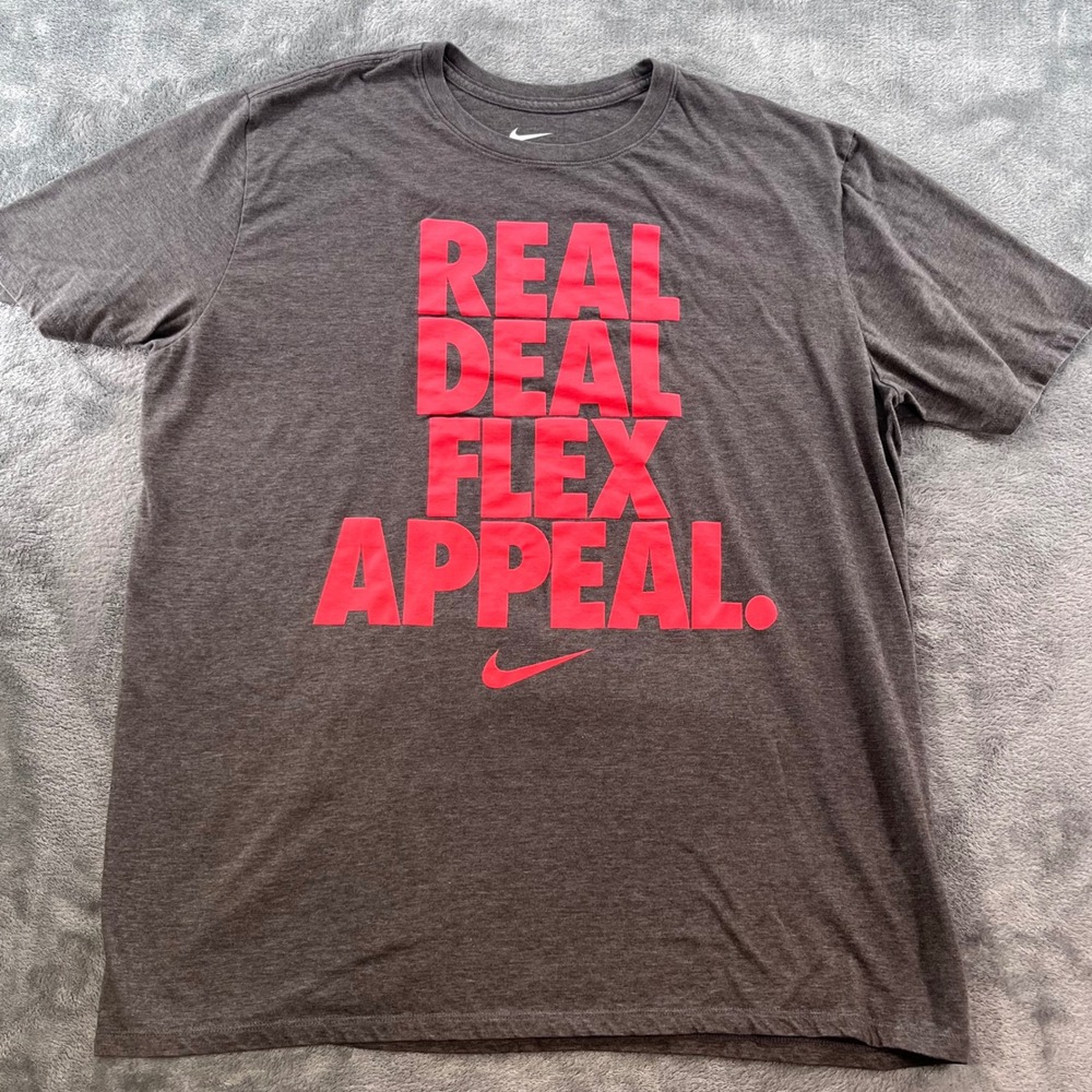 Nike The Nike Tee Real Deal Flex Appeal Graphic T-Shirt Gray Red Men XL Athletic